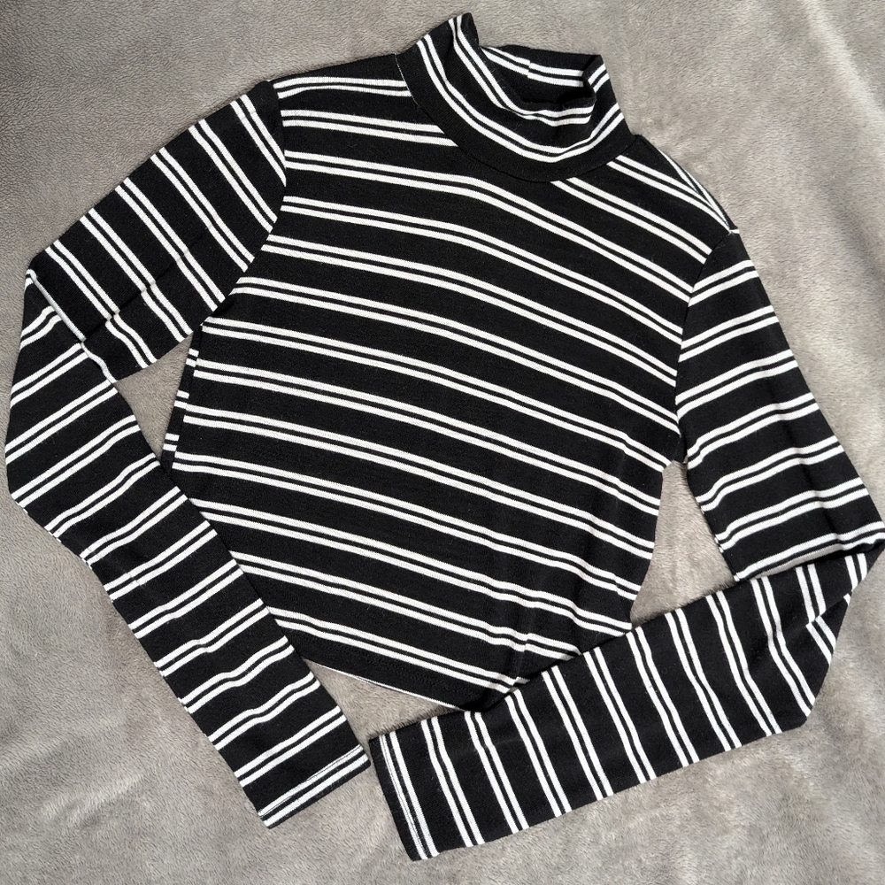 Black and White Striped Top